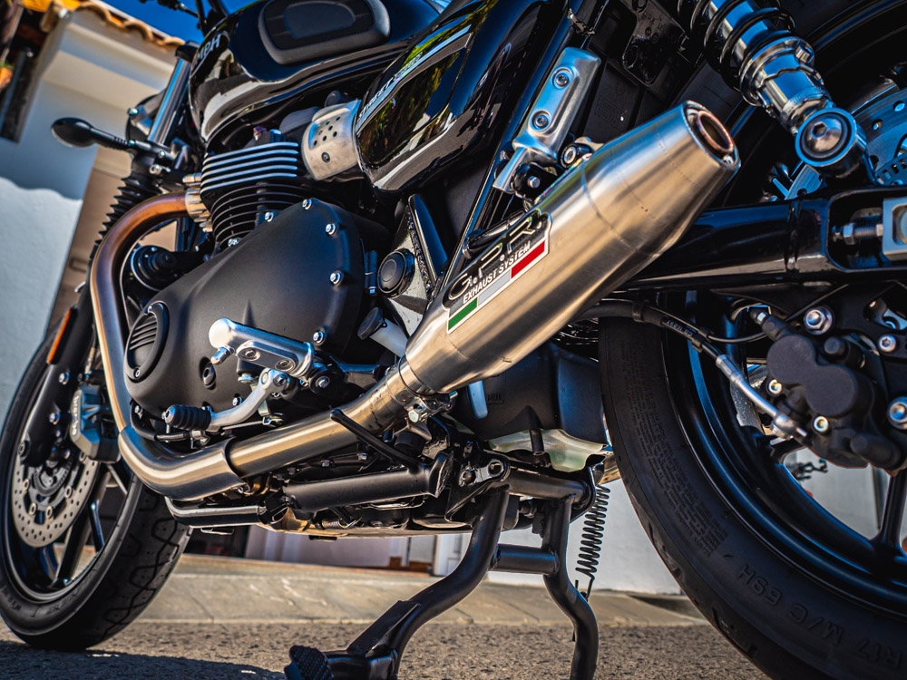 Exhaust compatible with Triumph Street Twin 900 2015-2019, Deeptone Inox, Dual slip-on including removable db killers and link pipes 