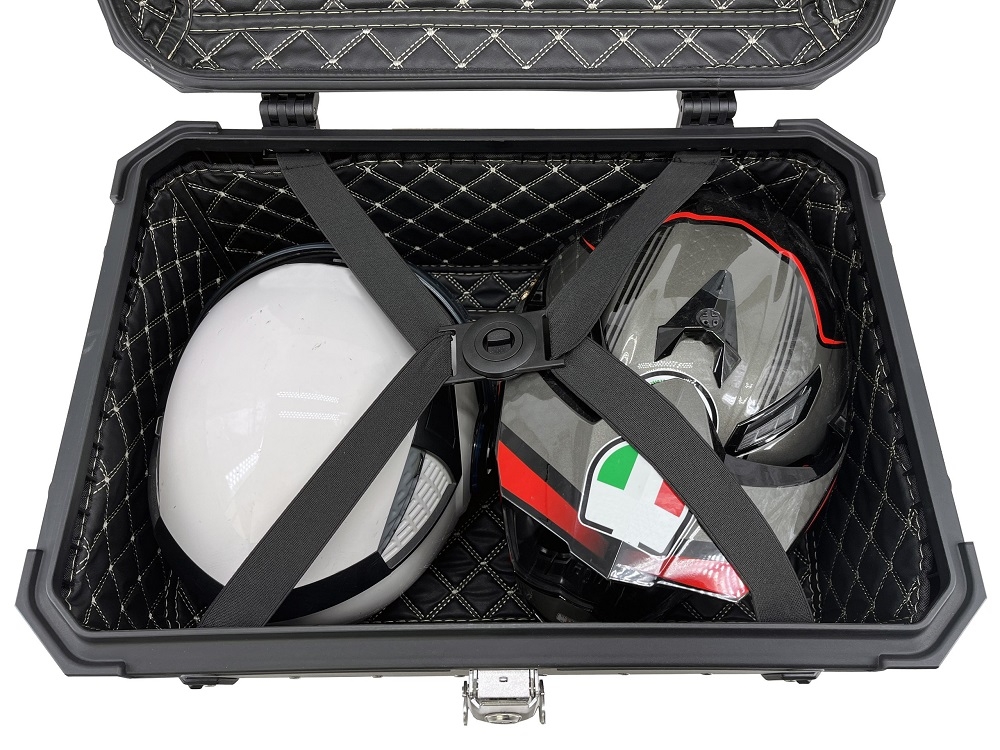 Top case GPR TECH compatible with  Bmw G 310 Gs 2022/2024 e5 GPR TECH Top case in aluminum, silver color with specific plate included Capacity 55 LT.