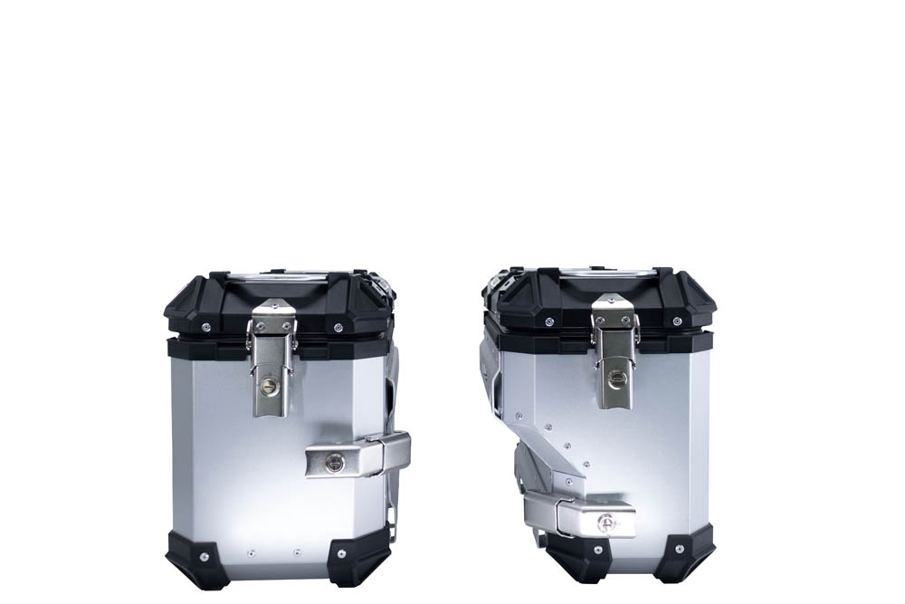 GPR TECH compatible with  Bmw R 1200 Gs 2013/2016 GPR TECH Pair of side cases aluminum made with contoured right side, silver color with specific pannier holder Capacity 38 LT. + 32 LT.