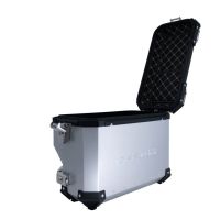 GPR TECH compatible with  Bmw R 1200 Gs 2013/2016 GPR TECH Pair of side cases aluminum made with contoured right side, silver color with specific pannier holder Capacity 38 LT. + 32 LT.