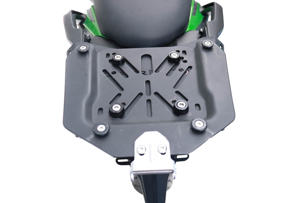 GPR TECH compatible with  Kawasaki Versys 650 2023/2024 e5 plus GPR TECH Top case in aluminum, black color with specific plate included Capacity 35 LT.