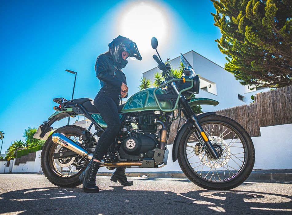 2021 himalayan on road price on sale