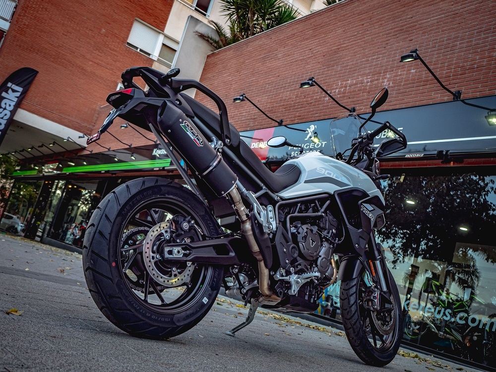 Exhaust compatible with Triumph Tiger 900 2020-2023, Furore Evo4 Nero, Slip-on exhaust including removable db killer and link pipe 