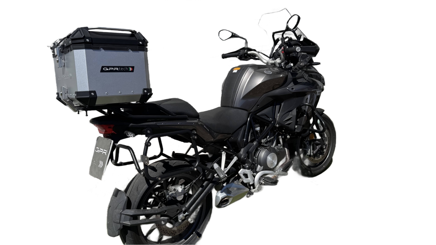 Top case GPR TECH compatible with  Benelli Trk 502 X 2017/2020 e4 GPR TECH Top case in aluminum, silver color with specific plate included Capacity 45 LT.