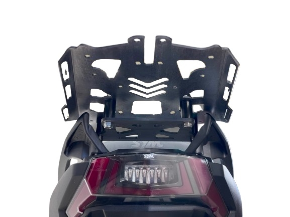 Top case GPR TECH compatible with  Bmw G 310 Gs 2017/2021 e4 GPR TECH Top case in aluminum, black color with specific plate included Capacity 26 LT.