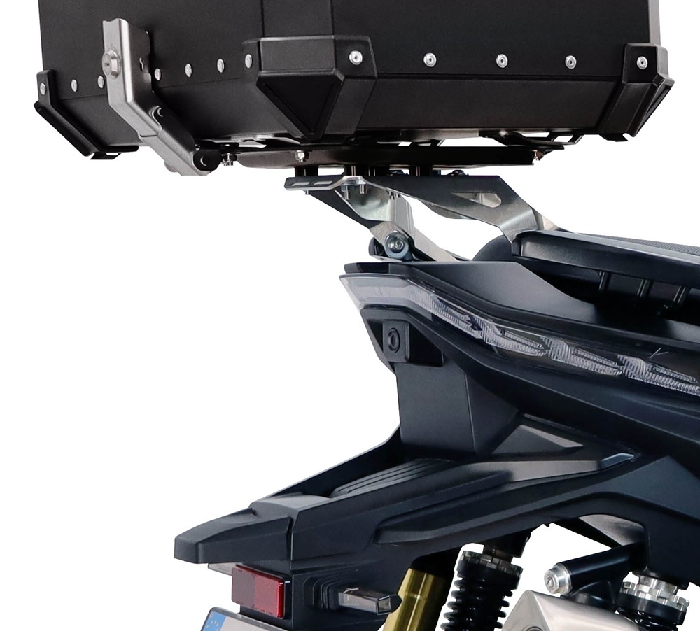 Top case GPR TECH compatible with  Voge SR 450 X 2026/2027 e5 plus GPR TECH Top case in aluminum, black color including, roof rack and specific plate Capacity 26 LT.