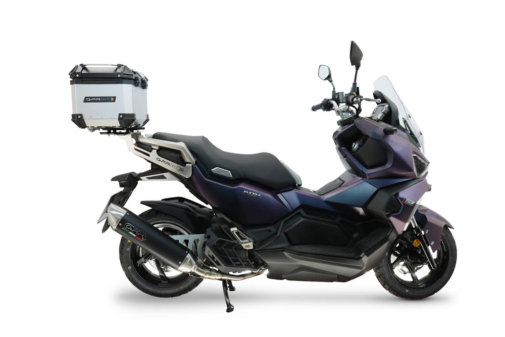 Top case GPR TECH compatible with  Sym ADX 125 2024/2026 e5 Plus GPR TECH Top case in aluminum, silver color with specific plate included Capacity 35 LT.