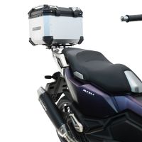 Top case GPR TECH compatible with  Sym ADX 125 2024/2026 e5 Plus GPR TECH Top case in aluminum, silver color with specific plate included Capacity 45 LT.