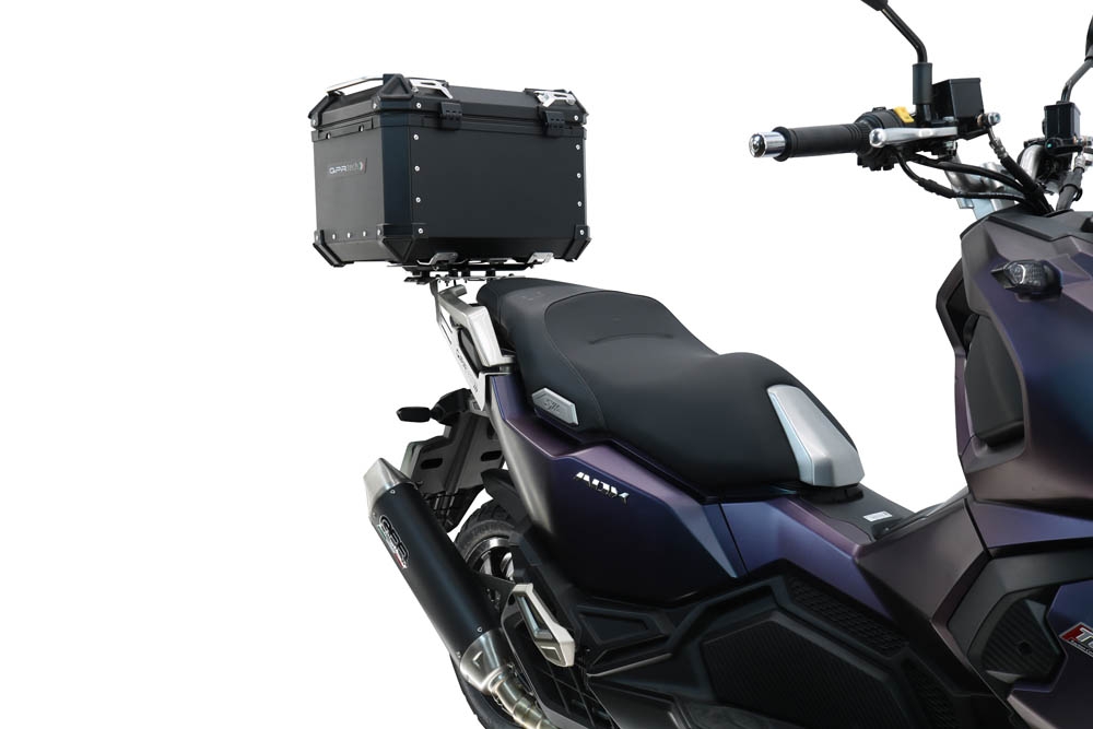Top case GPR TECH compatible with  Sym ADX 125 2024/2026 e5 Plus GPR TECH Top case in aluminum, black color with specific plate included Capacity 45 LT.