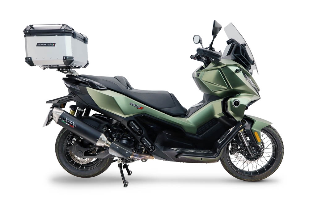 Top case GPR TECH compatible with  Voge SR 450 X 2026/2027 e5 plus GPR TECH Top case in aluminum, silver color, including roof rack and specific plate Capacity 45 LT.