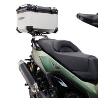Top case GPR TECH compatible with  Voge SR 450 X 2026/2027 e5 plus GPR TECH Top case in aluminum, silver color, including roof rack and specific plate Capacity 35 LT.