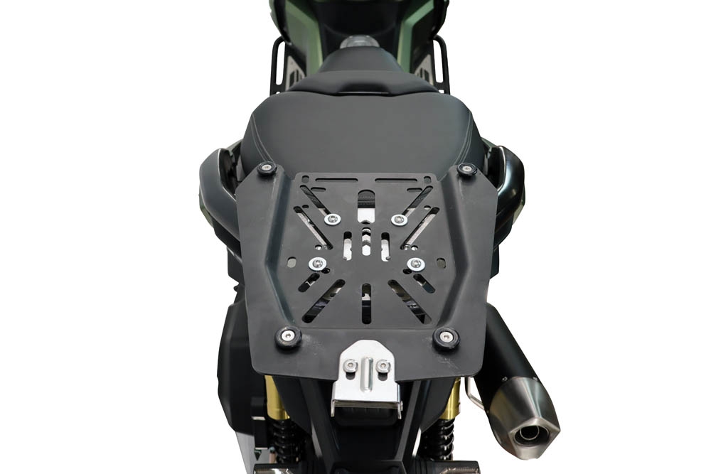 Top case GPR TECH compatible with  Voge SR 450 X 2026/2027 e5 plus GPR TECH Top case in aluminum, black color including, roof rack and specific plate Capacity 26 LT.
